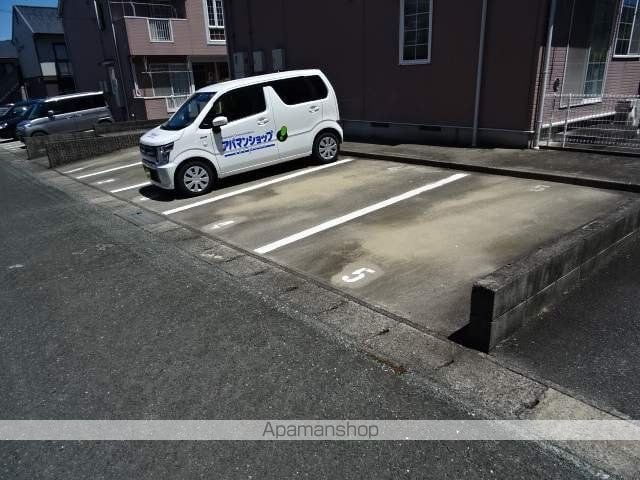 チェスターコートBの外観写真