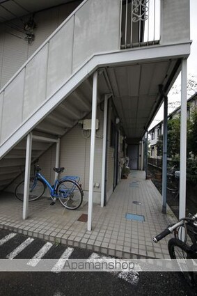 シャルマン日野[1K/25.8m2]のエントランス