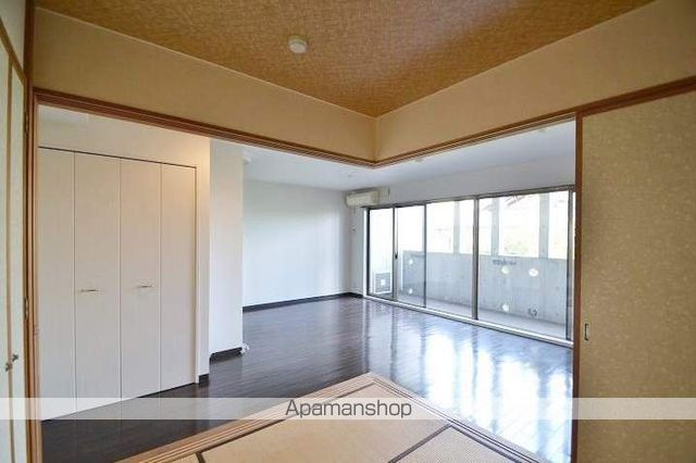 LA・グランデおのかマンションI棟の内装写真