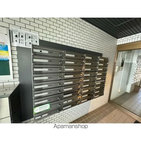 第53松井ビルの玄関写真