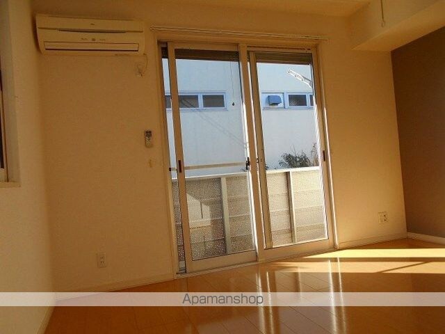ドルフクレセント六番館[1K/25.3m2]のリビング・居間