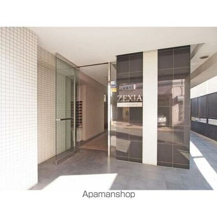 東京都新宿区市谷台町[1R/31.22m2]のエントランス