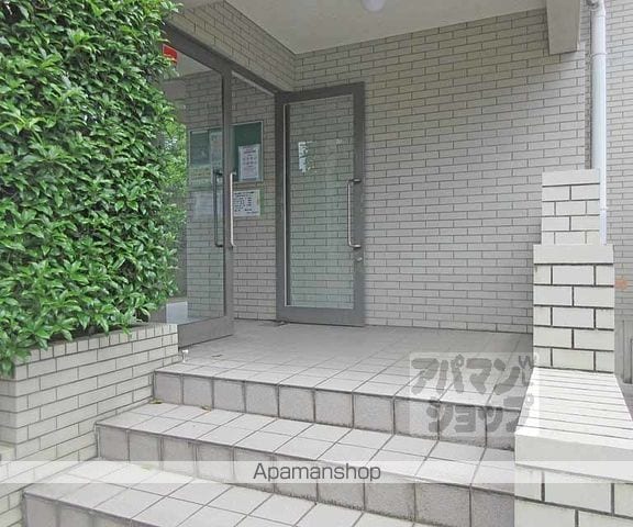 安井マンションの玄関写真