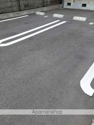 グランクリュ佐古　ＷＥＳＴ[2LDK/63.01m2]の駐車場