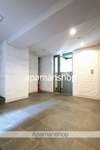 ジュネーゼ京町堀パークサイドの玄関写真