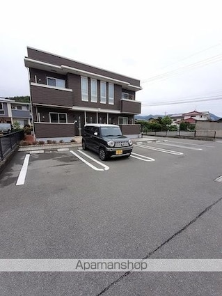 ラフレシールＥ[2DK/46.18m2]の駐車場