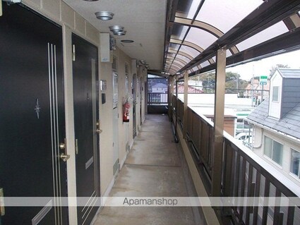 マンション保坂[1R/21.87m2]のエントランス