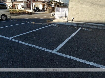 レオパレスＡｏｙａｍａⅡ[1K/20.81m2]の駐車場