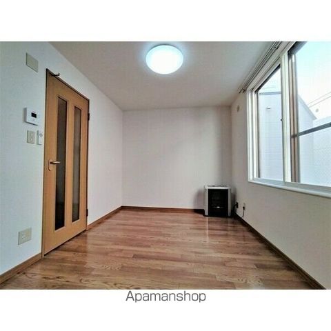 ツインズ南8条壱番館の内装写真