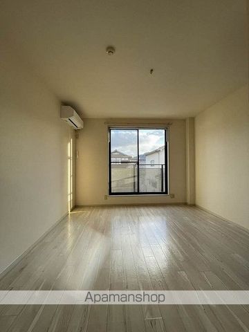 インカム21の内装写真