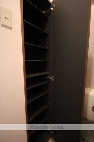 アンプルールフィギュールの内装写真