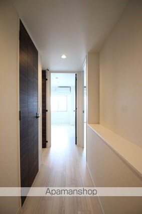 ロイヤルパークスＥＲ万代[2LDK/65.08m2]の玄関