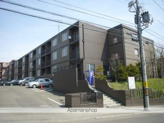 ホークメゾン札幌3号館の外観写真