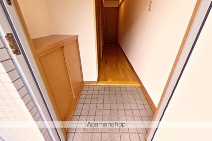 メゾンふだば[1LDK/47.96m2]の玄関