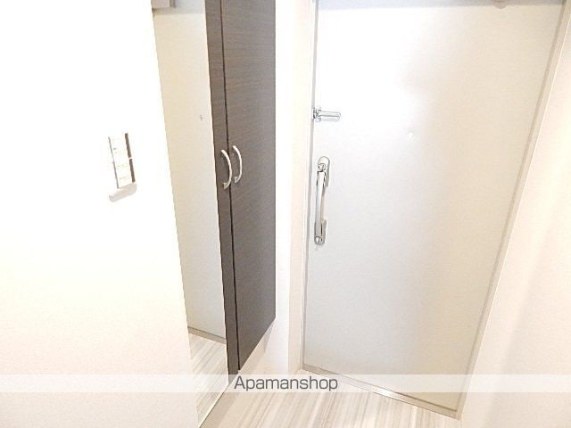 東京都立川市曙町２丁目[1K/25.92m2]の玄関