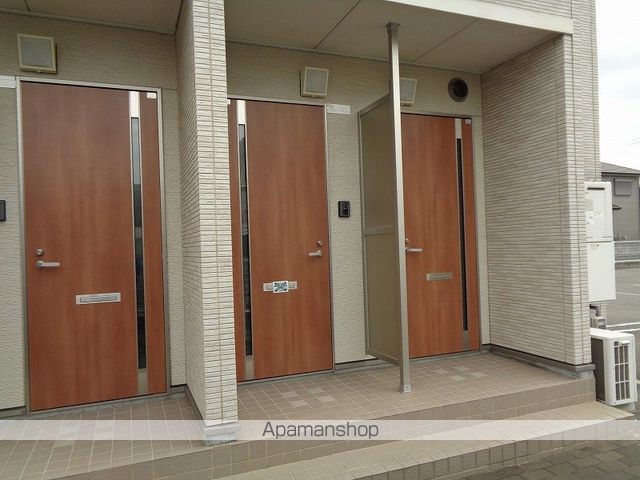 メゾン・ミライフの玄関写真