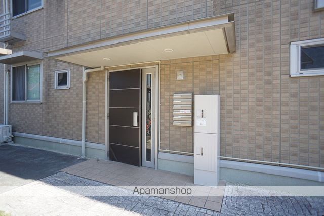 ロイヤルガーデン染地台 Aの玄関写真
