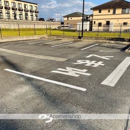 滋賀県大津市今堅田２丁目[2LDK/56.74m2]の駐車場1