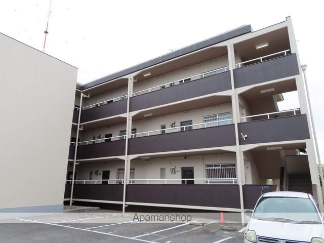 吉川マンションの外観写真