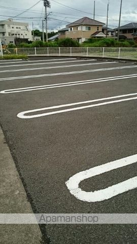 メゾンオーシャンＡ[2LDK/58.8m2]の駐車場1