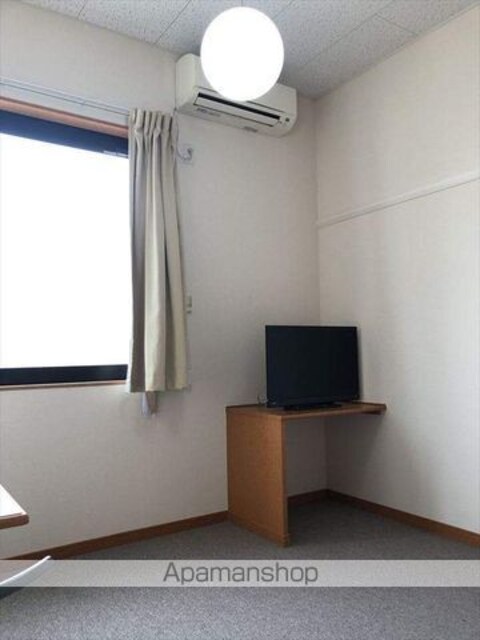 レオパレスセントラル島崎[1K/20.28m2]のリビング・居間