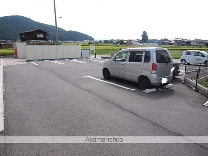 アルドーレ[2LDK/57.93m2]の駐車場