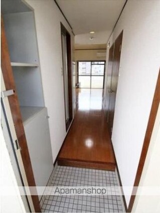 サン・レオン二番館[1R/24m2]の玄関