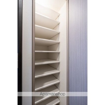 東京都新宿区百人町１丁目[2DK/37.45m2]の内装