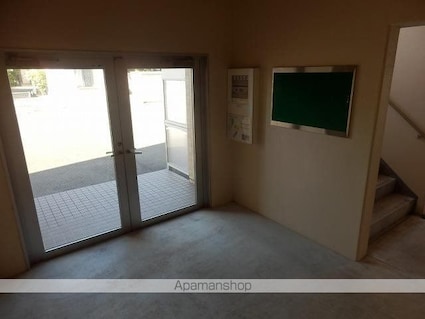 ＣＯＬＬＩＮＥ[3LDK/66.24m2]のロビー