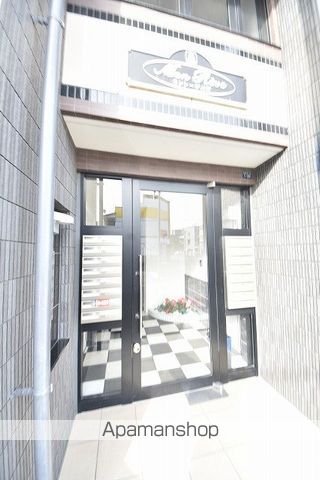 モンレーヴ元町の玄関写真
