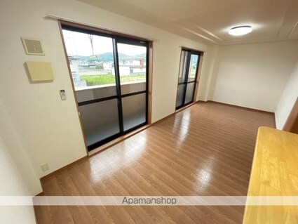 和歌山県和歌山市栗栖[1LDK/45.36m2]のリビング・居間3