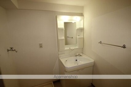 福島県郡山市本町１丁目[3LDK/64.8m2]の洗面所