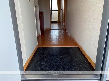 レオネクストグリーングラス[1K/28.02m2]の玄関