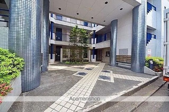 マメゾンの玄関写真