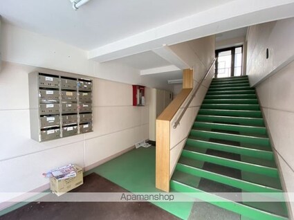 ロイヤルガーデンＡ[1DK/41m2]のエントランス4