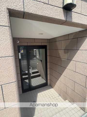 アヴァンティ二十四軒の玄関写真
