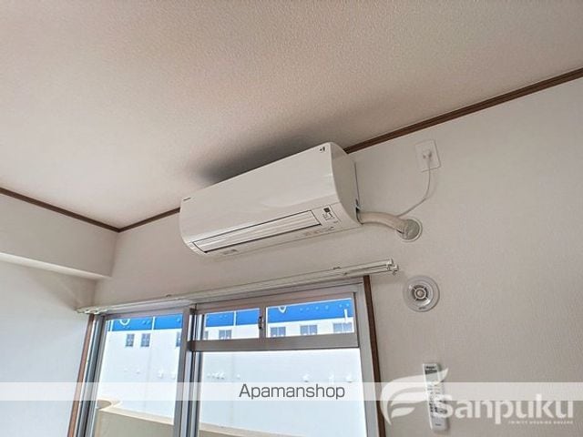ノイシュロス久万ノ台の内装写真