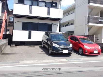 レトア山城[2DK/44.74m2]の駐車場1