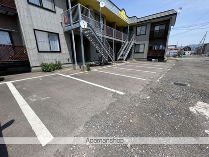 フォレストパーク追分[2LDK/53.79m2]の駐車場1