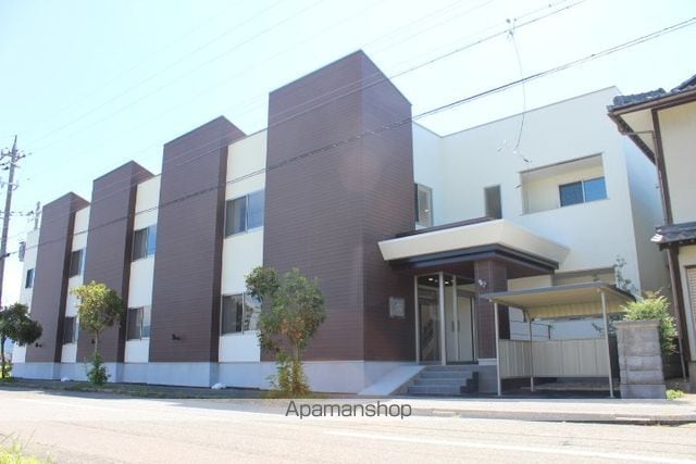 Bella Casa JINの玄関写真