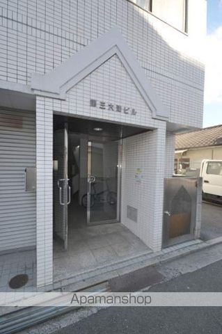 第3大津ビルの玄関写真