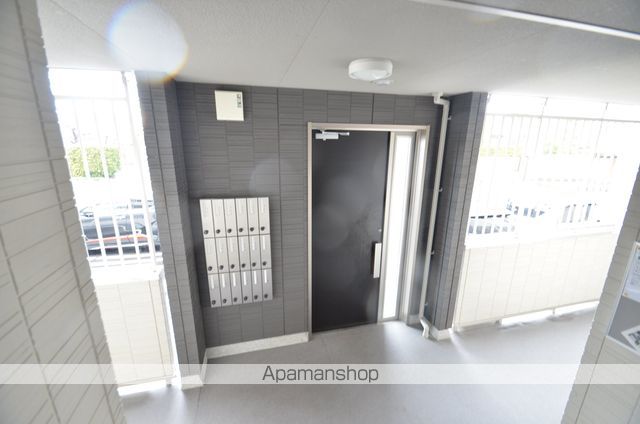 サンリット宮竹の玄関写真