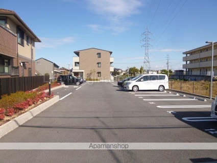 カーザ・フェリーチェ[1LDK/50.28m2]の駐車場