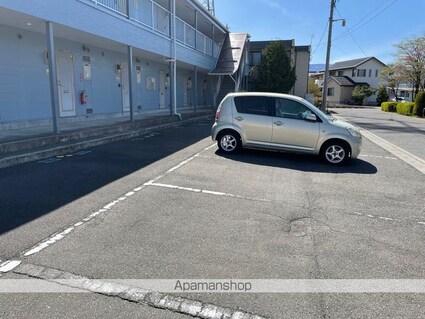 Ｓｕｒｐｌｕｓガーデンパレス[1K/28.03m2]の駐車場3