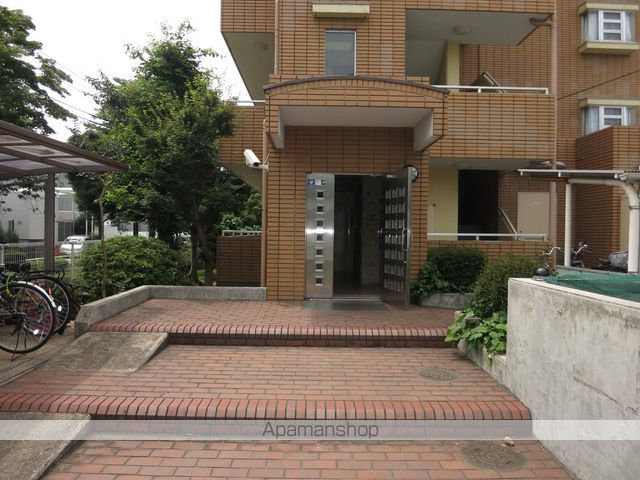 VERNAL HOUSEの玄関写真