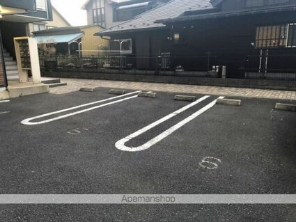 レオパレスハーバーサイドＥ棟[1K/19.87m2]の駐車場