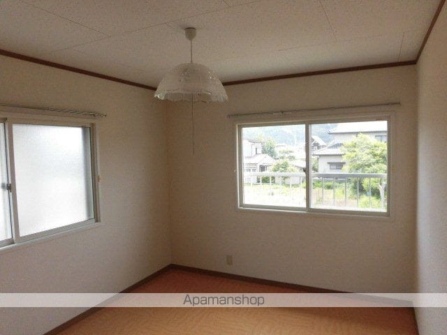 一関市 2階建 築25年の内装写真