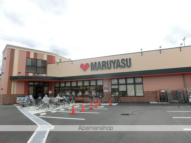 真上の家の周辺写真