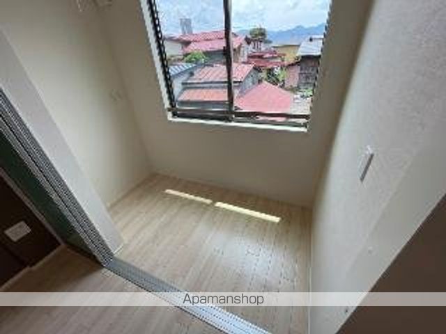 apartment 山形県寒河江市大字寒河江字内の袋
地図を見る