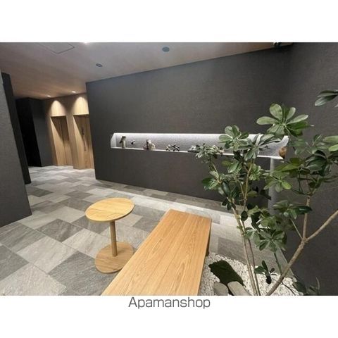 コンフォリア・リヴ南砂町EASTの玄関写真